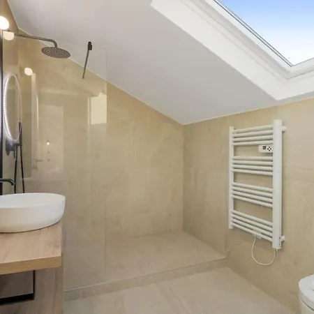 42.appart 6pers#2bedroom #père Lachaise #nation Appartamento Parigi