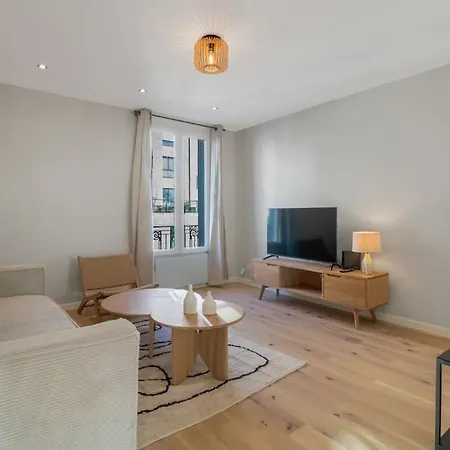 42.appart 6pers#2bedroom #père Lachaise #nation Appartamento *